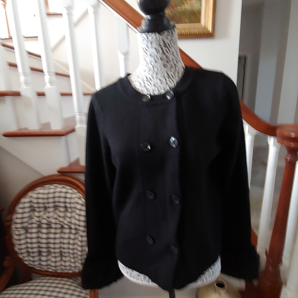 Banana Republic 42% nylon 46% merino wool 7% cashmere faux fur trim